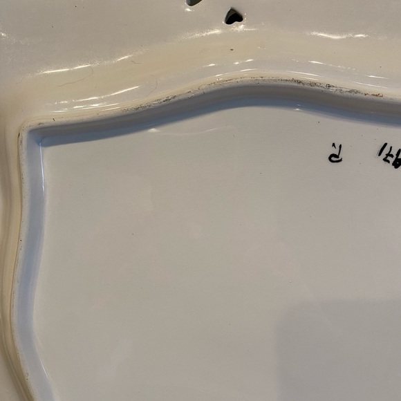 Beautiful white and blue 12 inch square painted rooster dish. - Picture 3 of 10